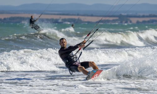 Řecko – Kitesurfing nebezpečná vášeň na vodní hladině